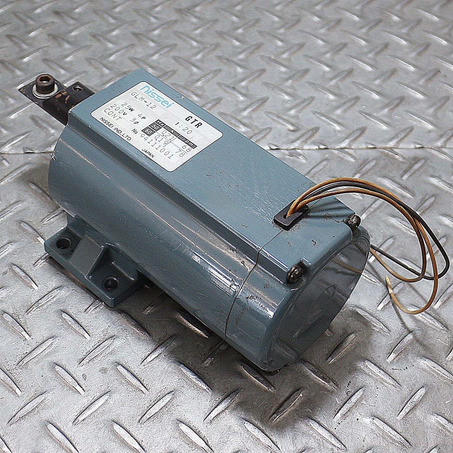 新潟発 ニッセイ ギアモーター GLM-12 nissei モーター 中古 新潟発 ニッセイ ギアモーター GLM-12 nissei モーター 中古