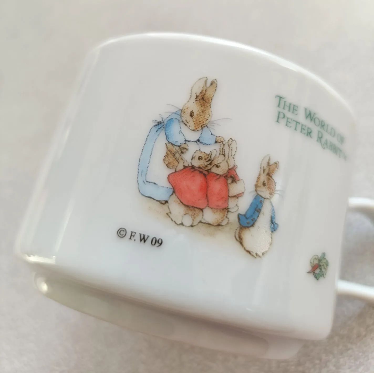 ピーターラビット食器セット - メルカリ