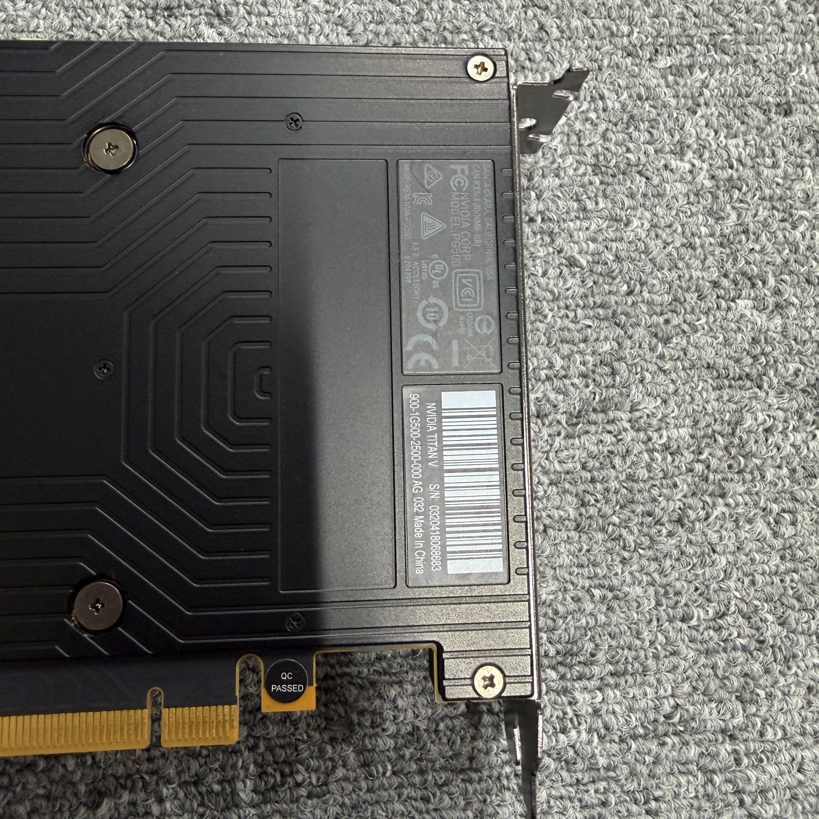 NVIDIA TITAN V Volta 12GB HBM2 Founders Edition 業務用 GPU - メルカリ