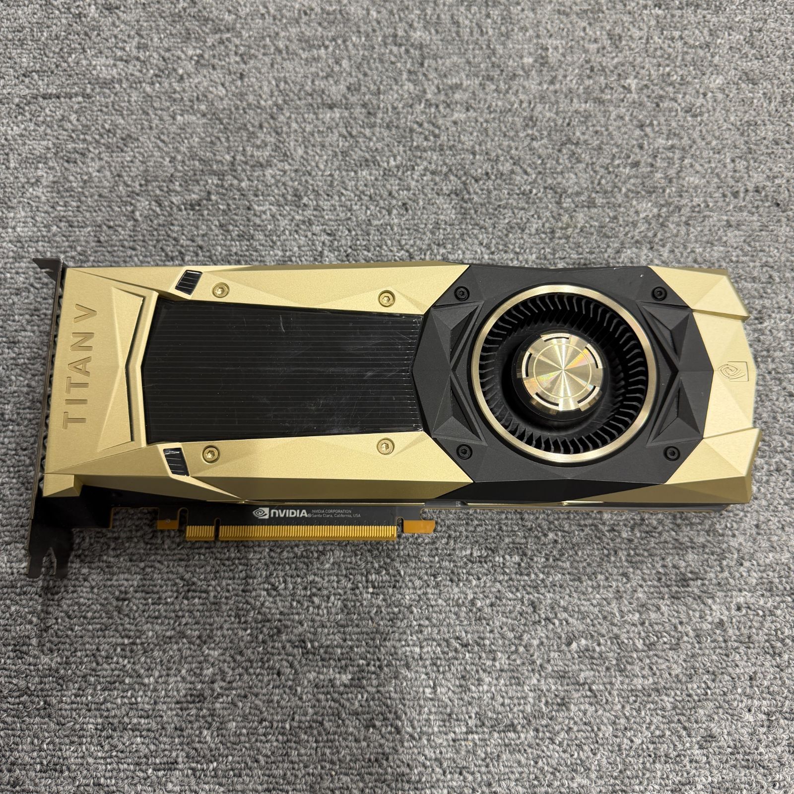 NVIDIA TITAN V Volta 12GB HBM2 Founders Edition 業務用 GPU - メルカリ