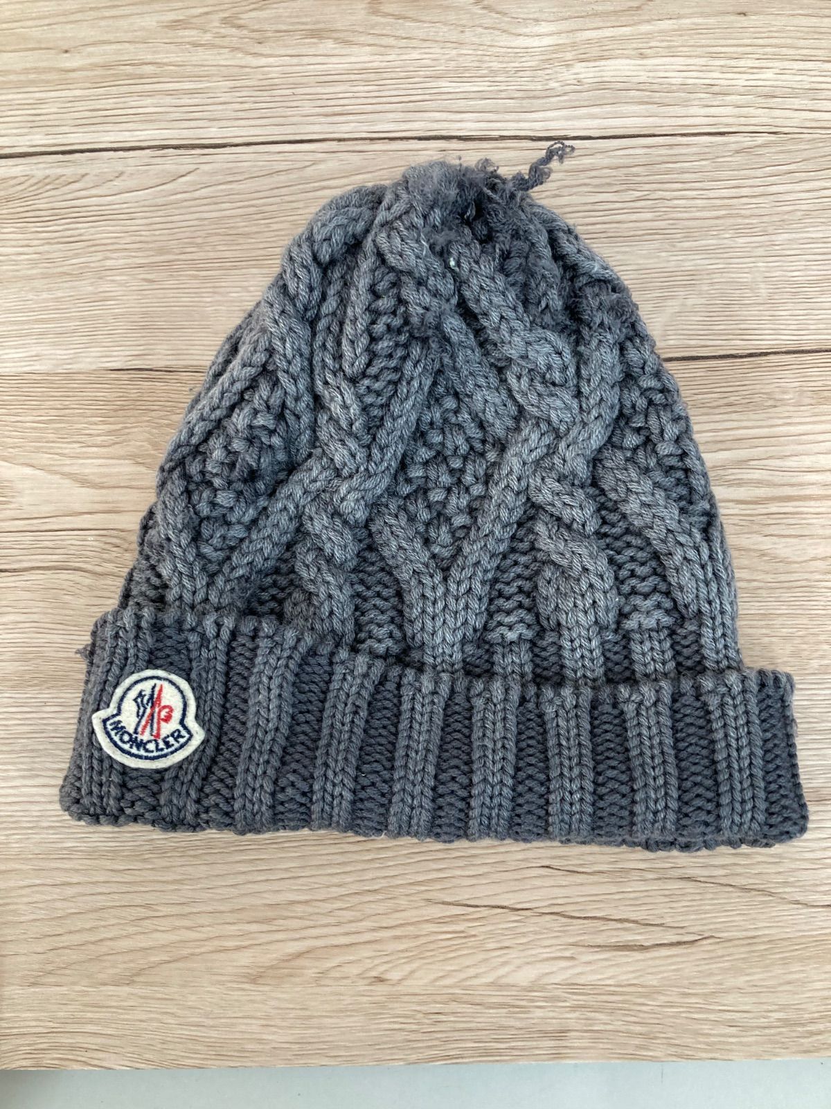 MONCLER モンクレール ニット帽 キャップ グレー 平塚店 衣料品 ①