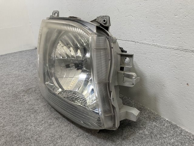 ハイエース 200系 純正 右 ヘッドライト/ランプ ハロゲン レベライザー