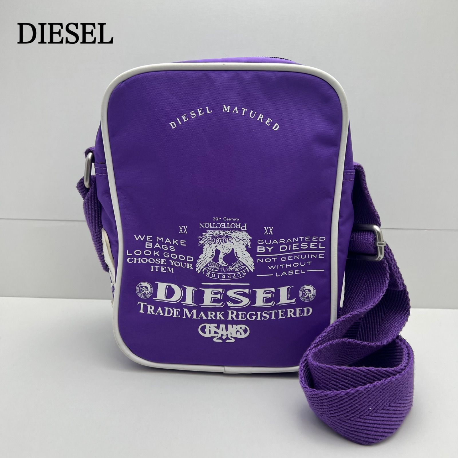DIESEL” チャーム付き 2WAY ミニショルダー⁄ハンドBAG (DIESEL 希少 