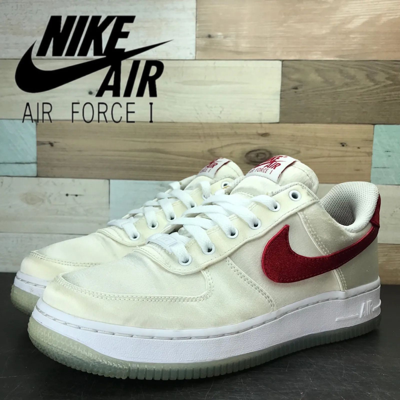 NIKE AIR FORCE 1 07 ESS SNKR ナイキ エア フォース1 07 ESS SNKR 