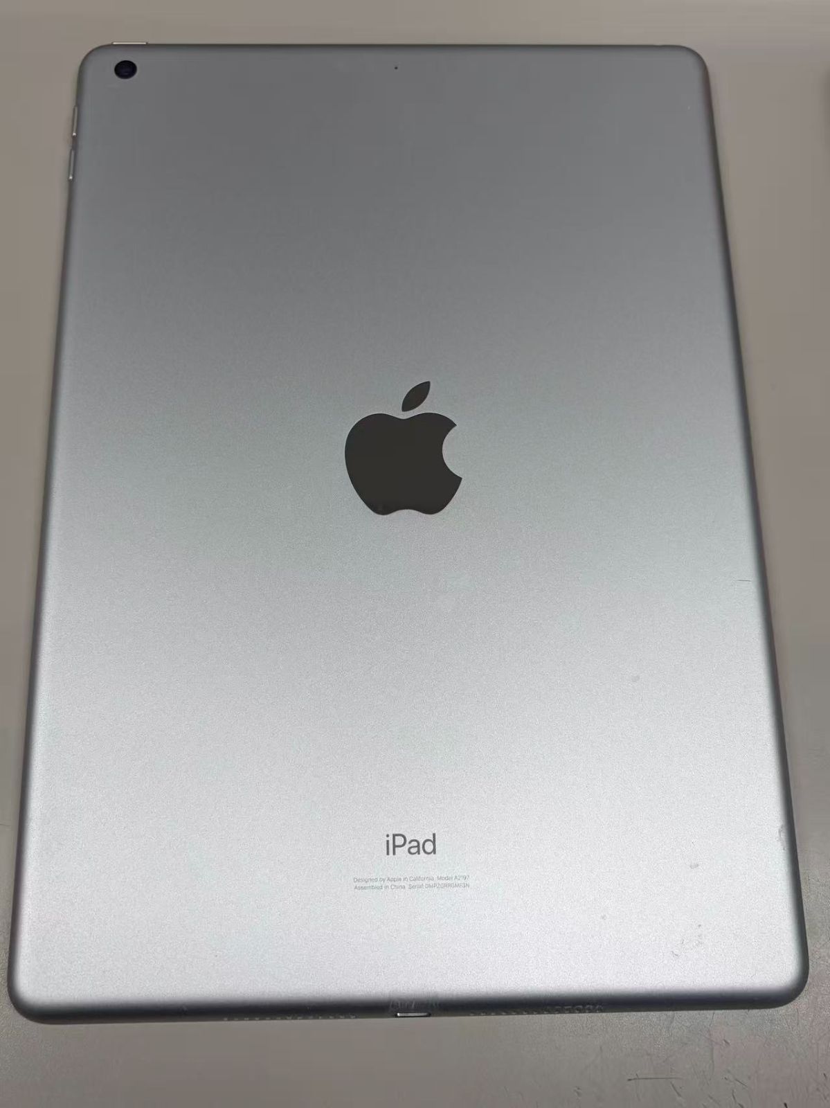 iPad 第7世代 32GB シルバー 美品 美品】iPad 第7世代 Wi-Fi 32GB
