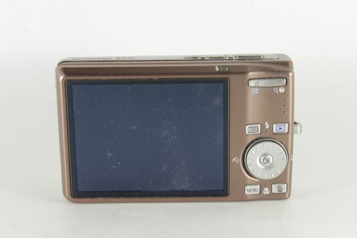 NIKON ニコン COOLPIX S700 ブラウン 25425725 #20984 - メルカリ
