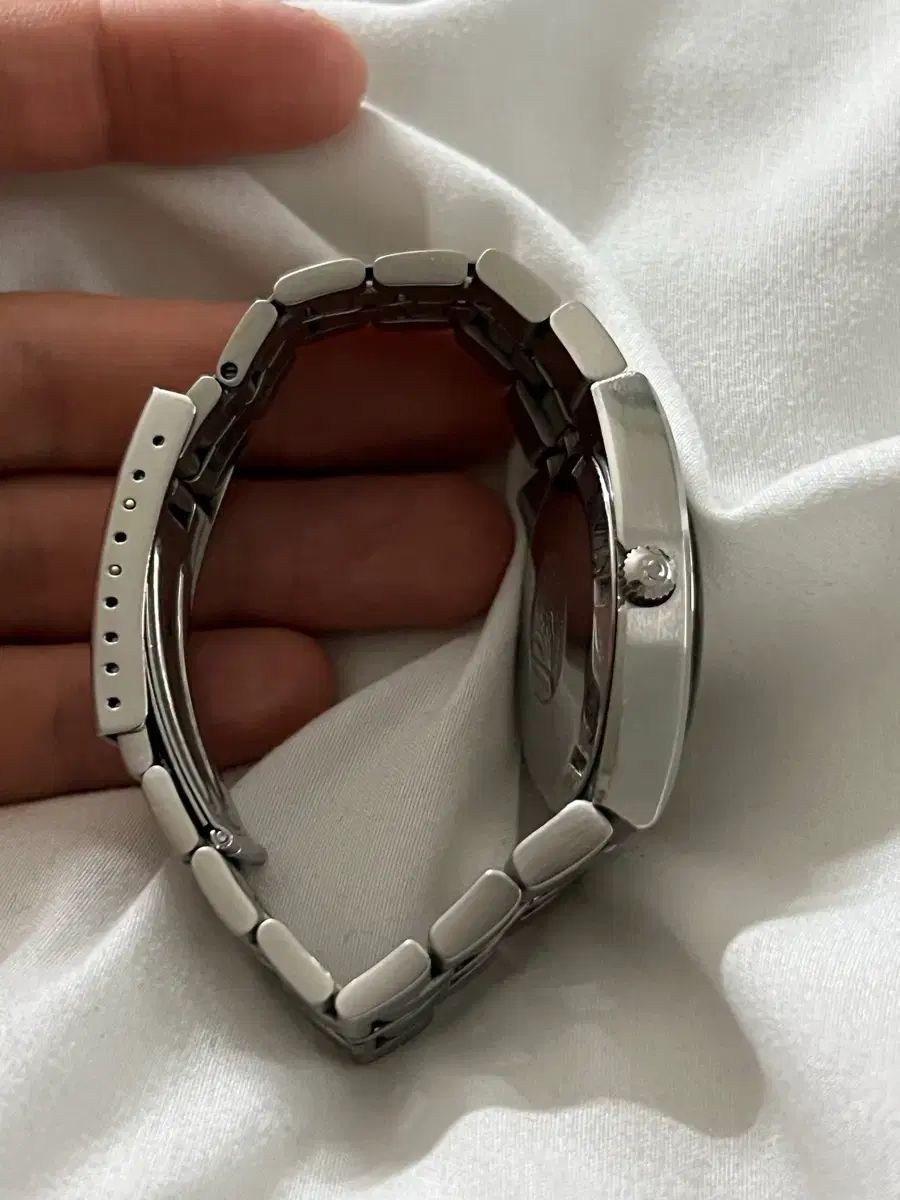 プラチナベゼル