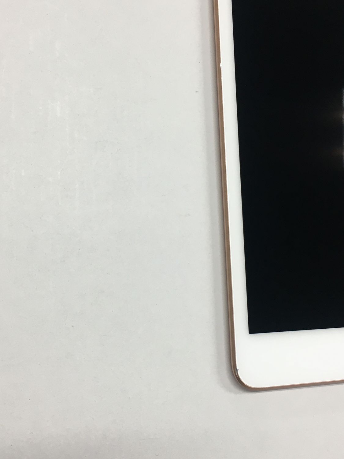 Apple 98% simフリー リニュー iPad mini第5世代64GBゴールド 美品 電池98