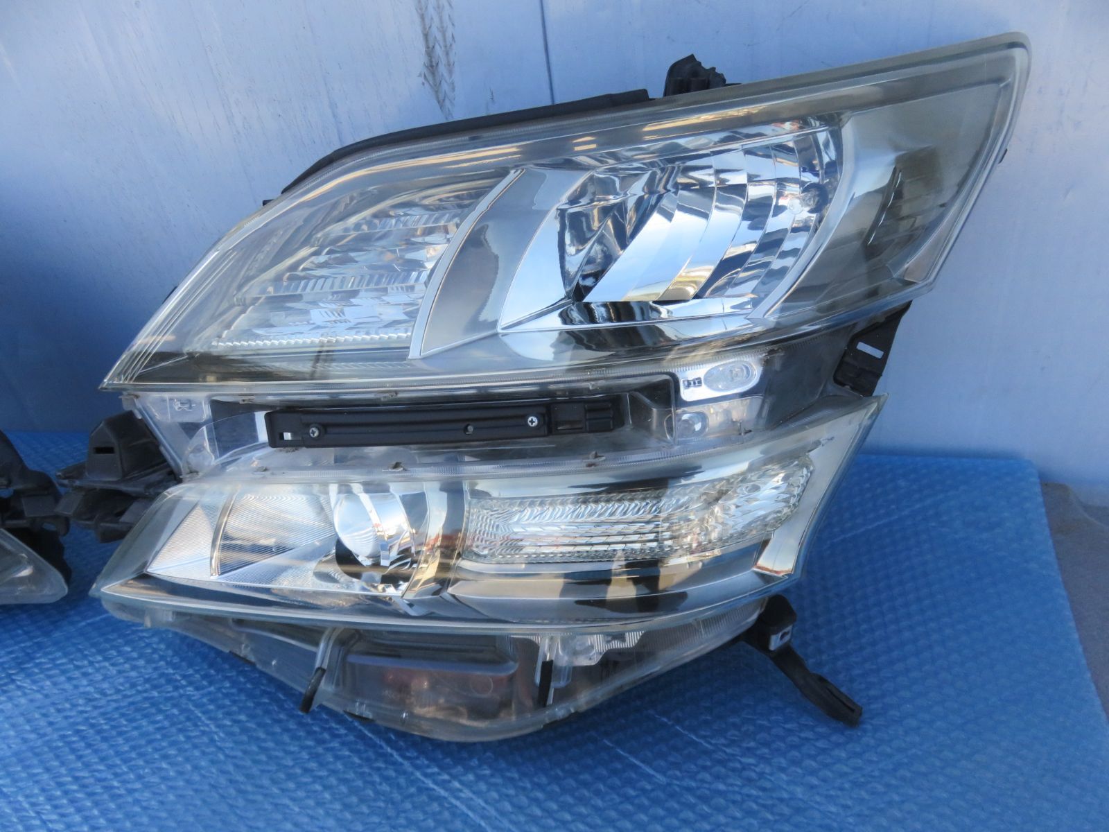 SFC5033/点灯OK ヴェルファイア GGH20W/前期 AFS付 ヘッドライト HID