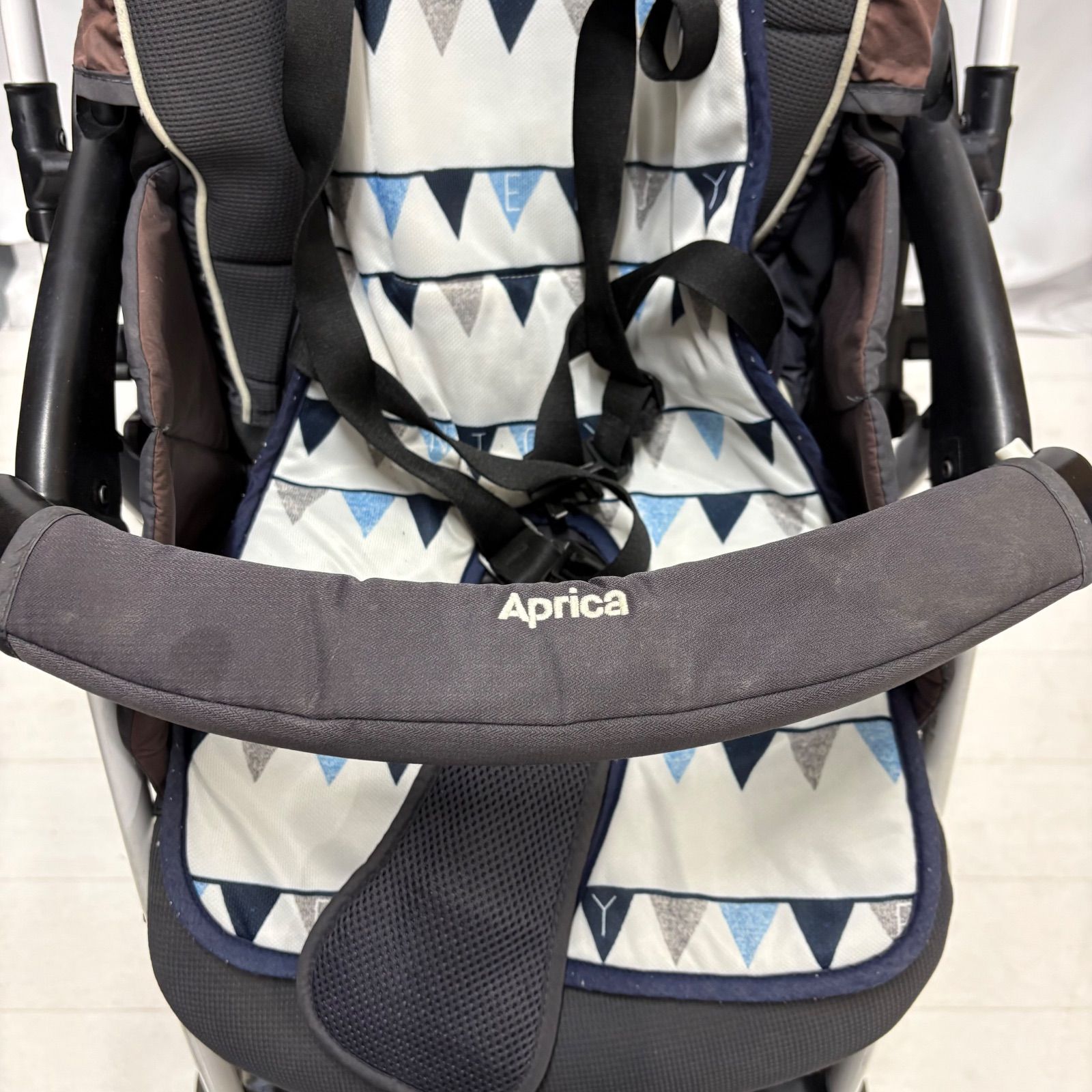 Aprica ラクーナ ビッテ ソファークッション アップリカ　コンビ Aprica ラクーナ ビッテ ソファークッション アップリカ コンビ - メルカリ