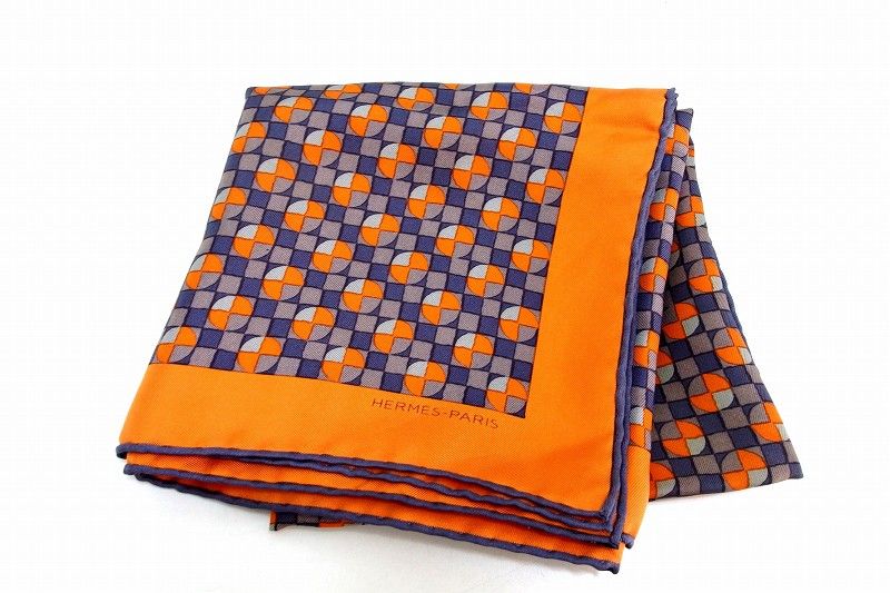 230021】HERMES エルメス カレ65 幾何学模様 シルクスカーフ オレンジ