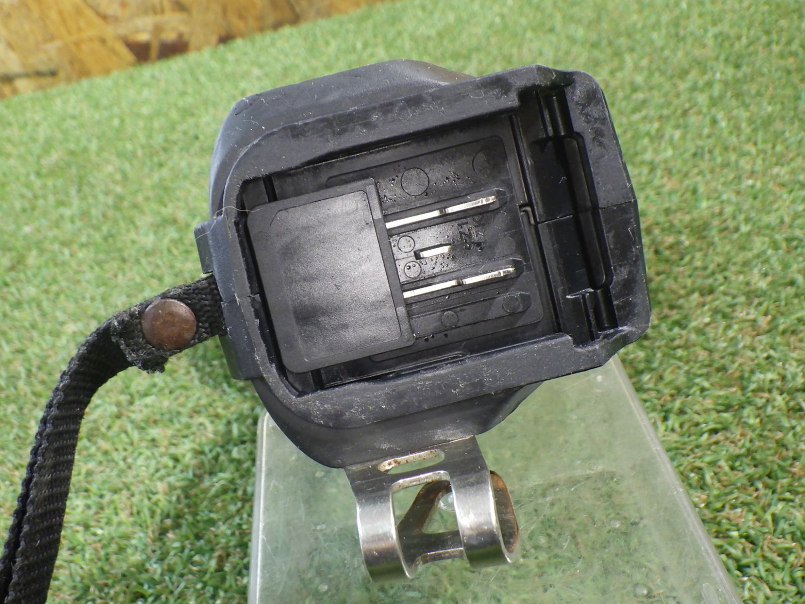 充電式インパクトドライバ 黒