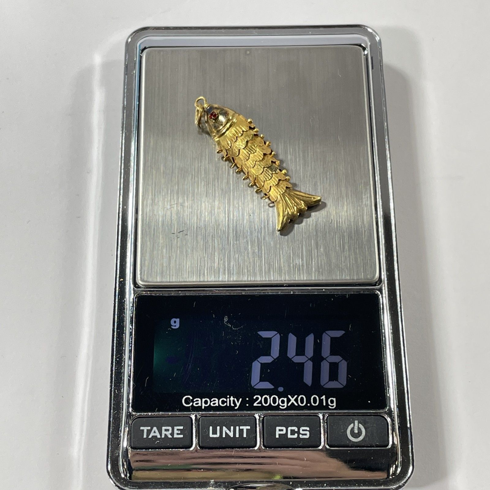 ☆ 14K刻印 後K 14金 ゴールド 魚モチーフペンダントトップ 魚型 
