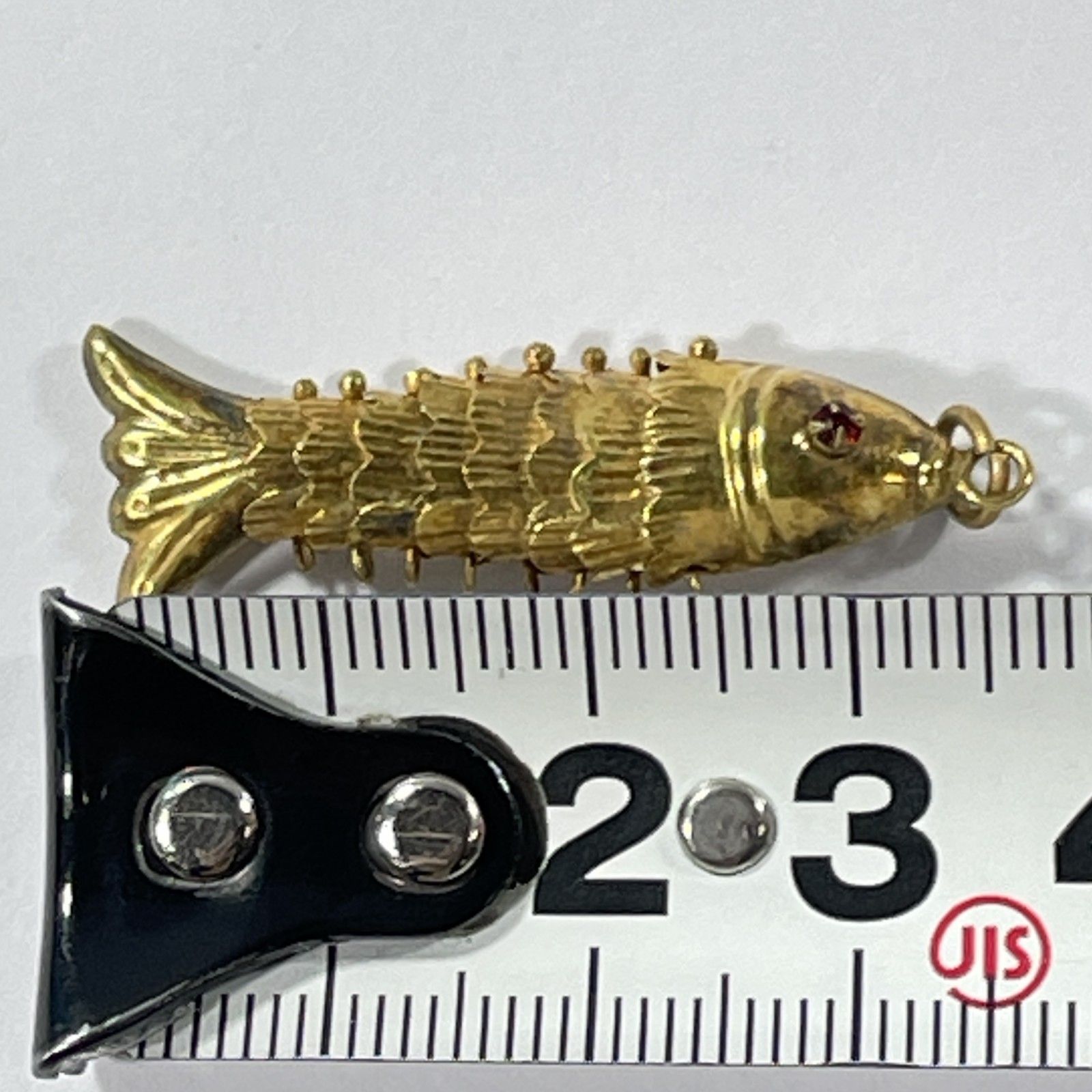 ☆ 14K刻印 後K 14金 ゴールド 魚モチーフペンダントトップ 魚型 