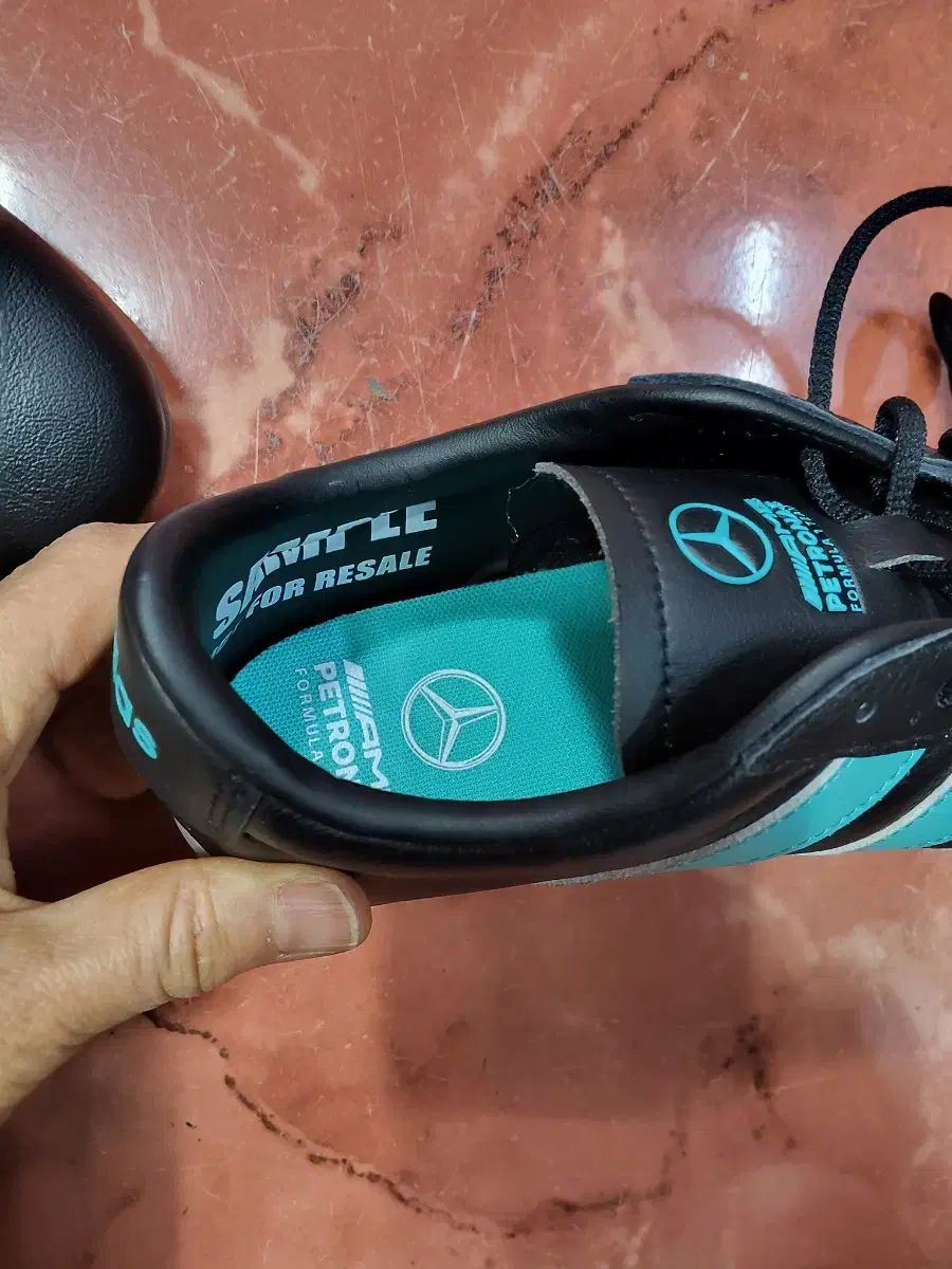  アディダス AMGペトロナス スニーカー 23 5センチ カヌー用品 登山靴 トレッキングシューズ アウトドアシューズ