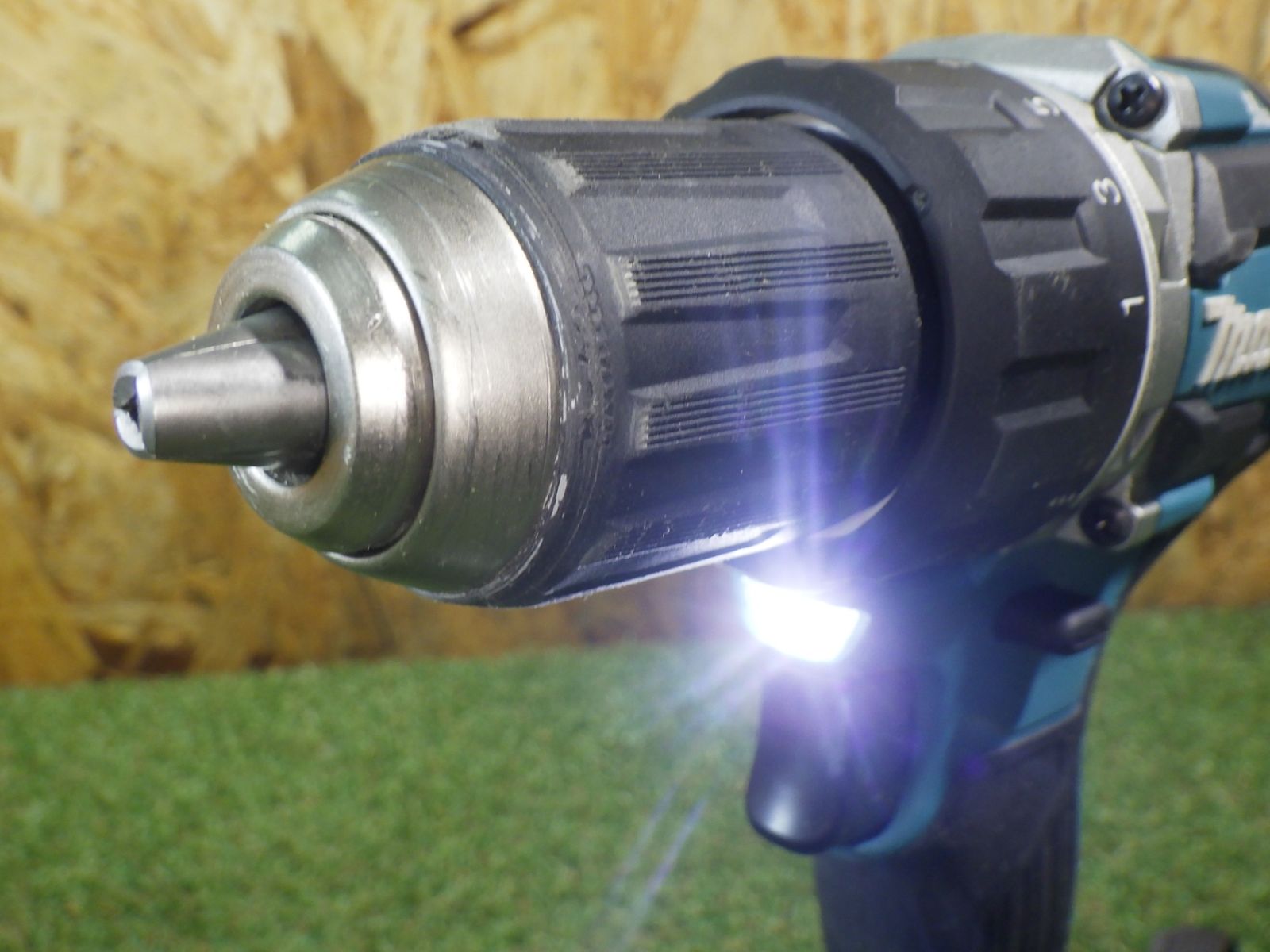 マキタ DF 484 DZ 充電式ドライバドリル 青 本体のみ 18 V 比較的きれい 品