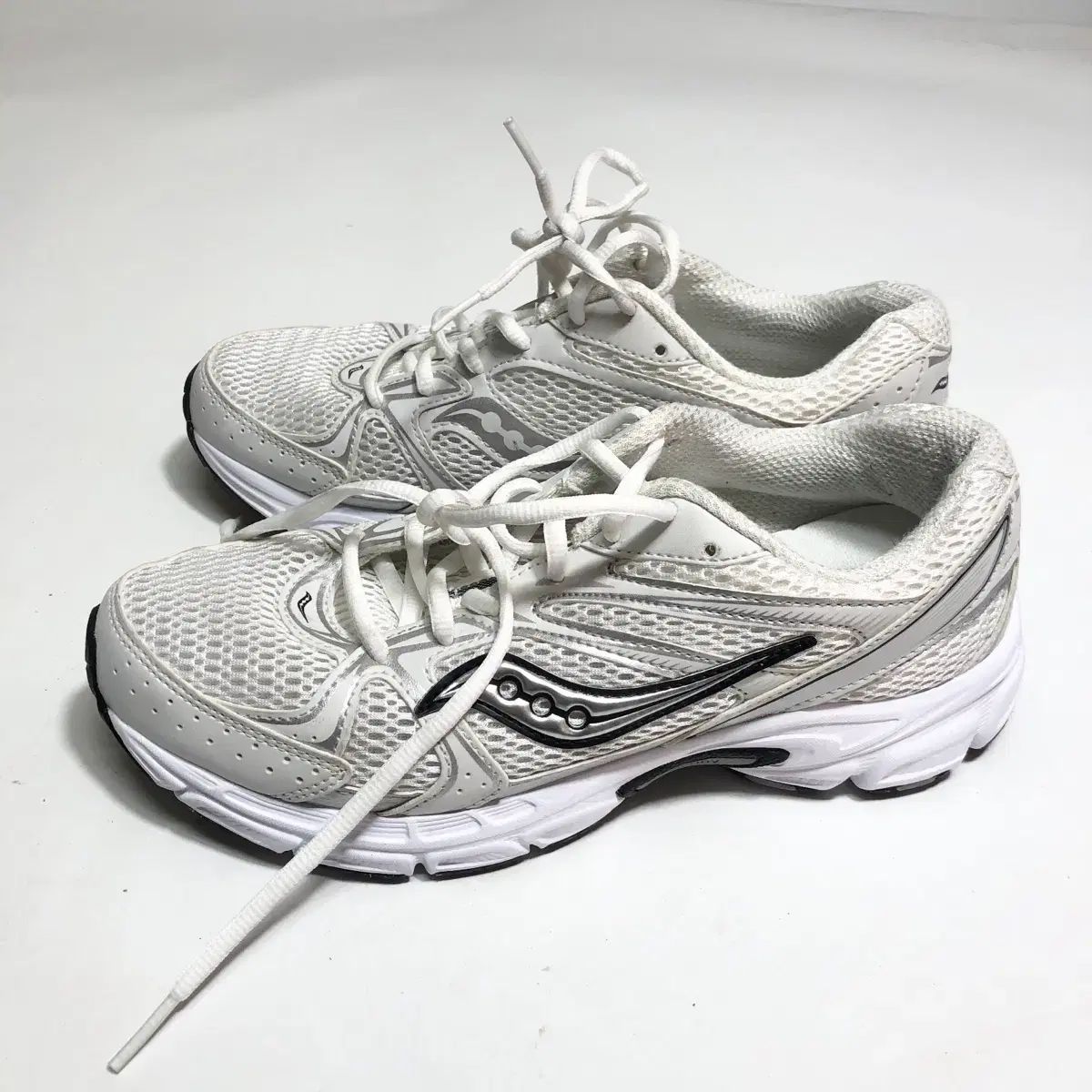 サッカニー ライド ミレーニアム 255