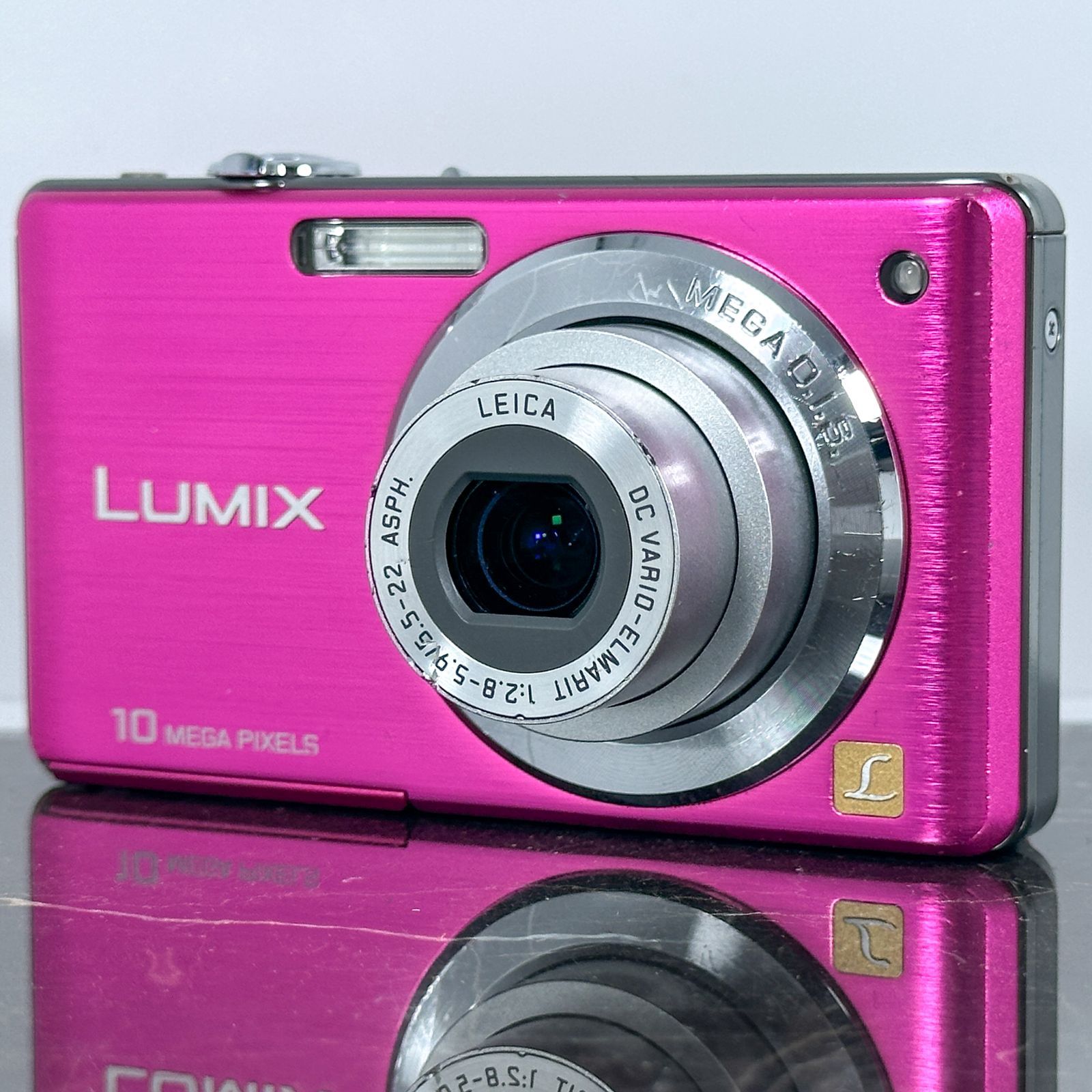 週末値下【美品】【動作確認済】LUMIX DMC-FS7 ピンクカラー コンパクトデジカメ Panasonic LUMIX 動作確認済 Panasonic