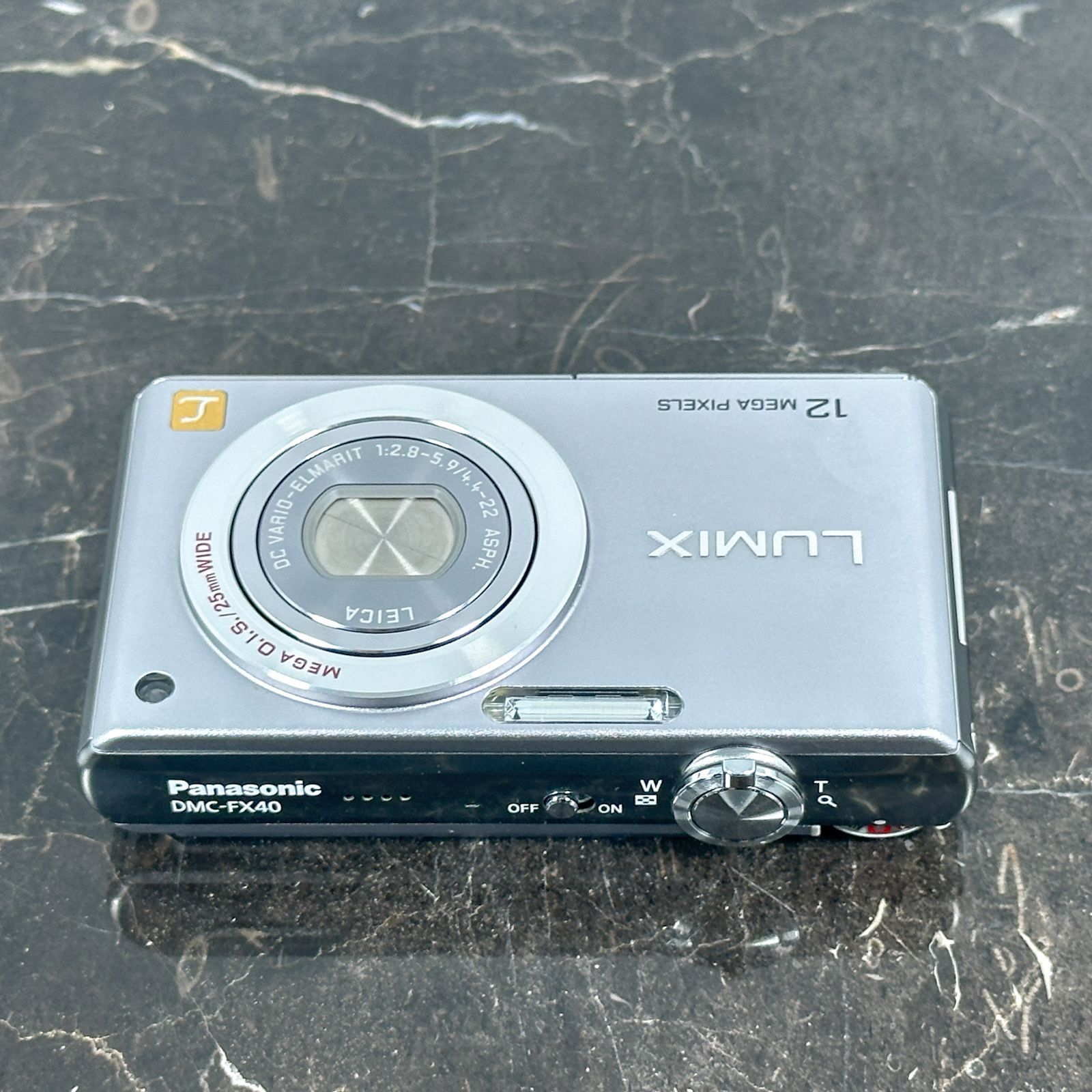 カメラ 動作確認済み パナソニック LUMIX DMC-FX40 オールドコンデジ