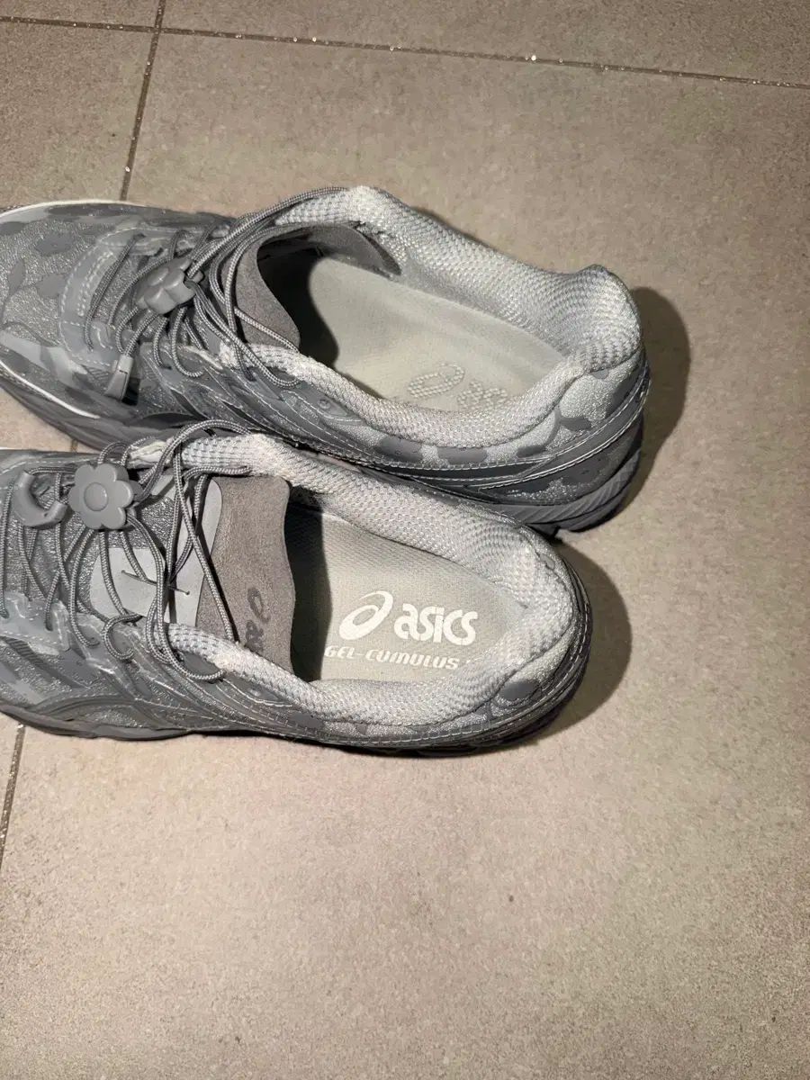 アシックス x セシリーバンセン ゲル キュムラス 16 グレー
