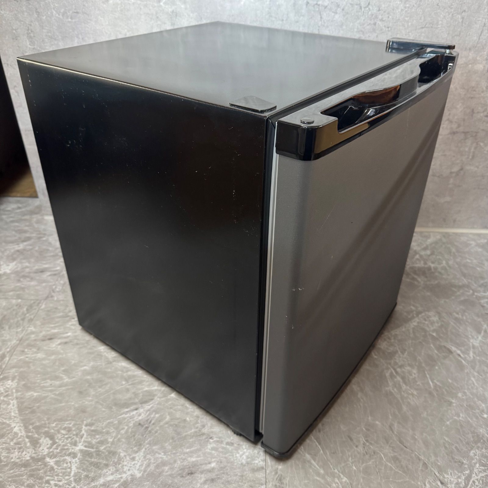 動作確認済 美品】MAXZEN 冷蔵庫 JR047HM01GR 2024年製 47L グレー