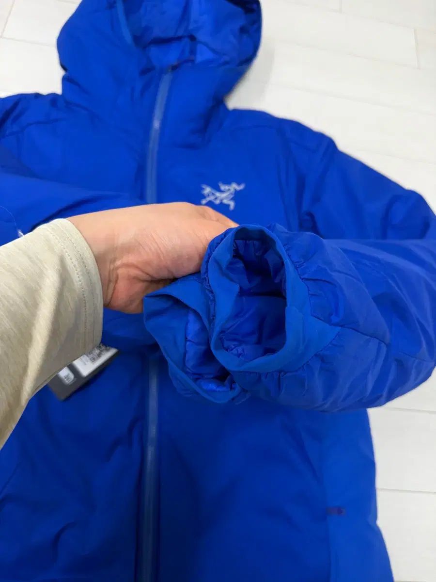 ARC TERYX アークテリクス Atom アトム SV M サイズ