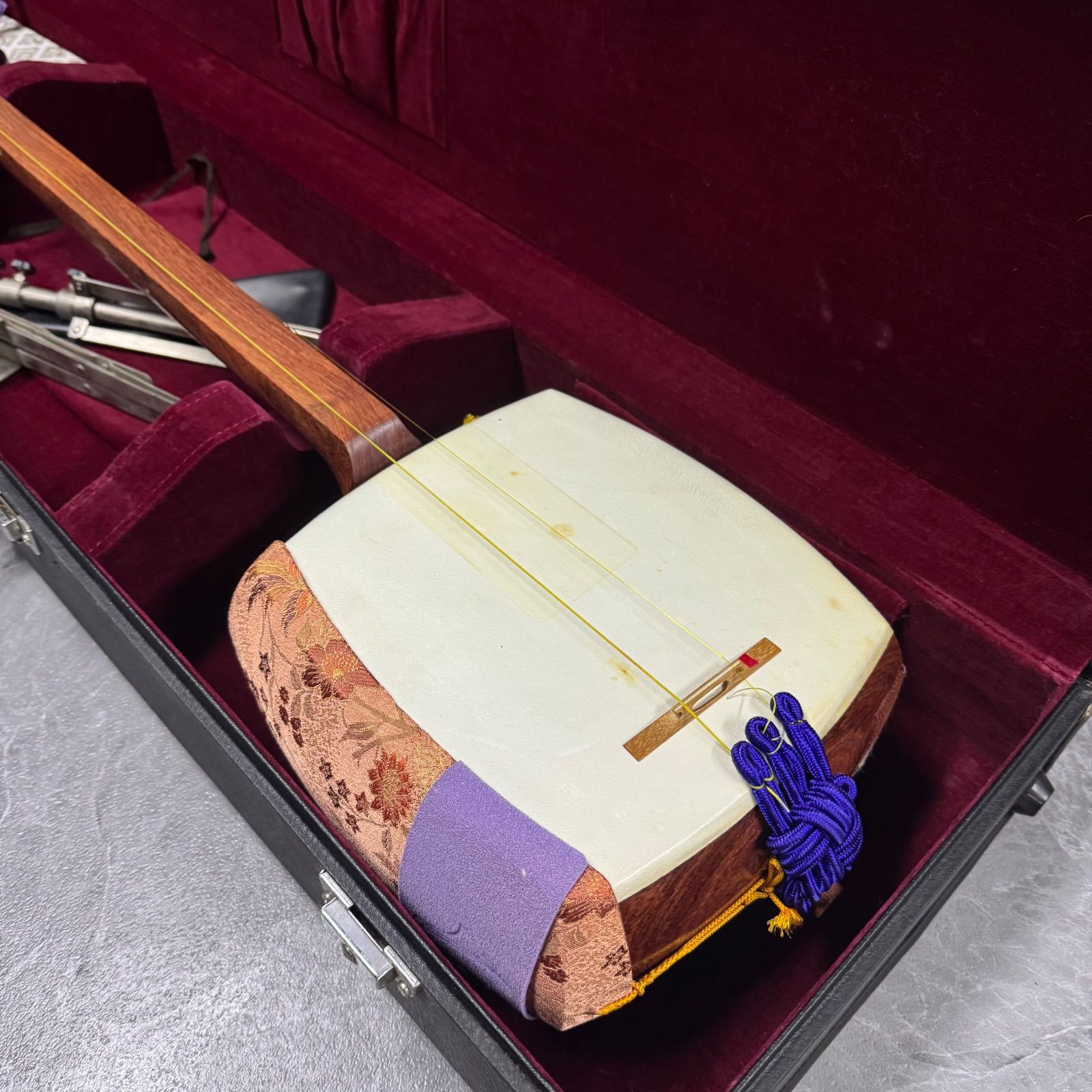 中古動作品・付属品多数】津軽三味線 紅木 太棹 高級 伝統和楽器 茶