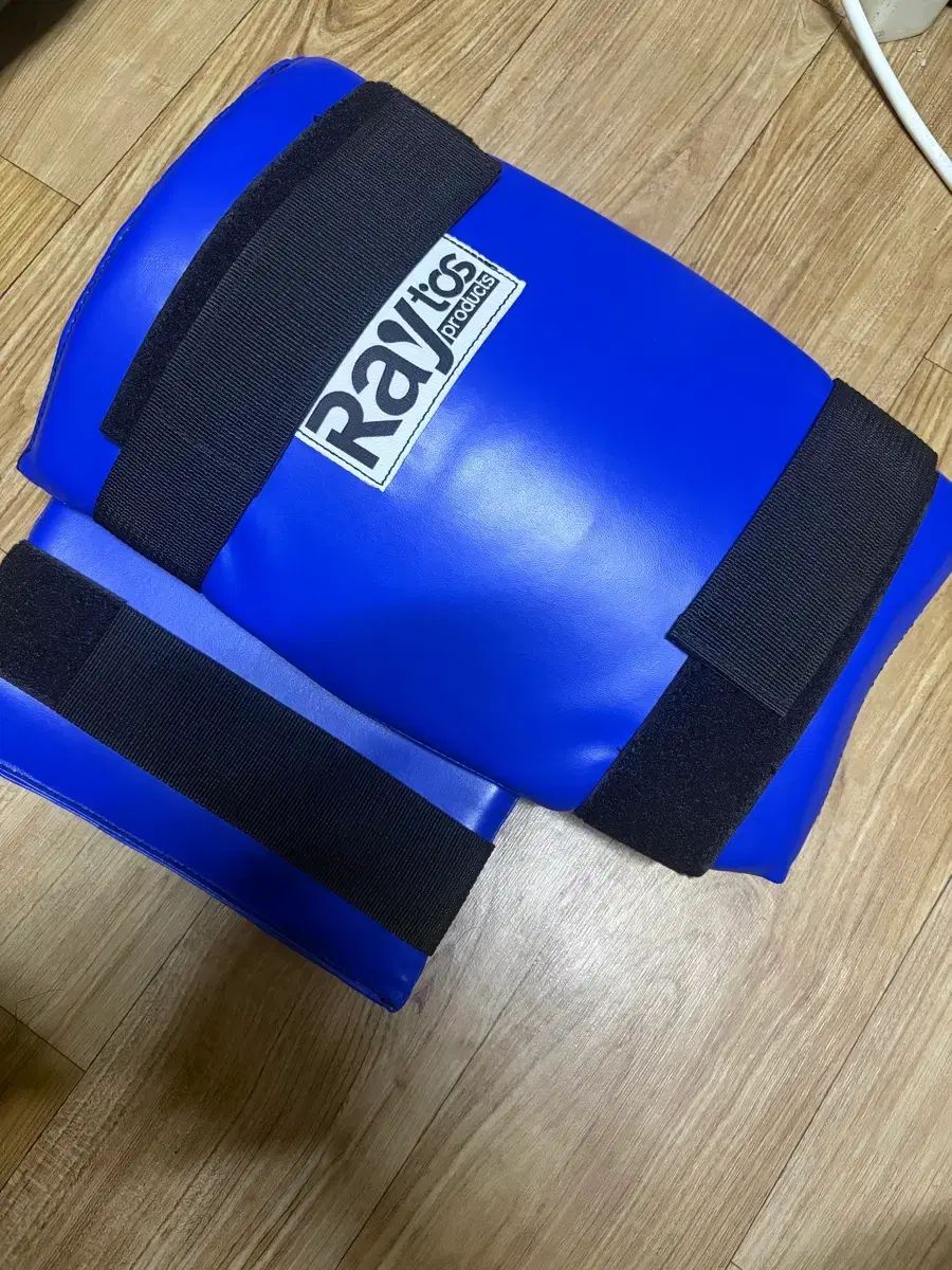 キックボクシングシンガード