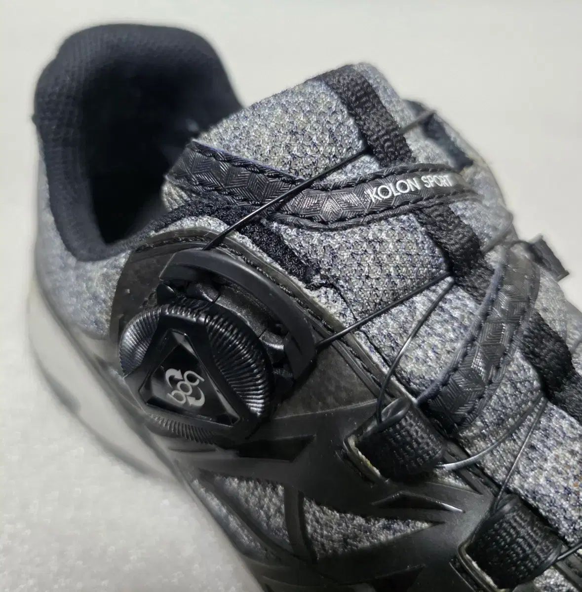 トレッキングシューズ BOAダイアル