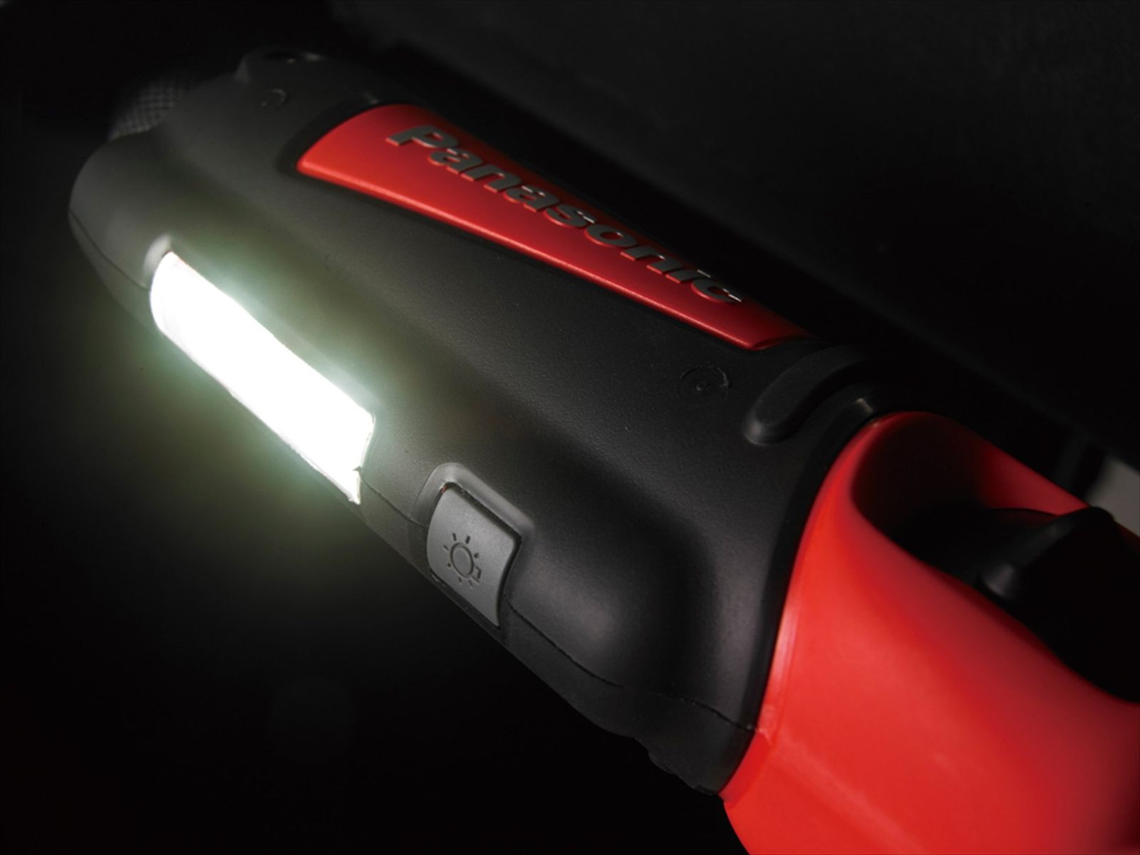 スポットLED搭載