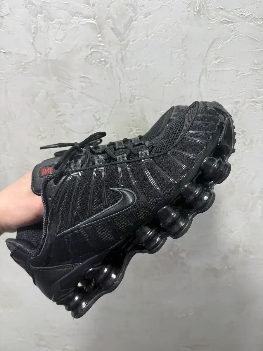 ナイキ ショックス tl ブラック アンド マックス オレンジ ウィメンズ