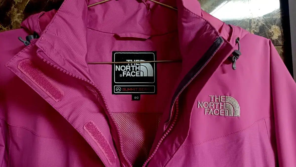 THE NORTH FACE ザ ノース フェイス ピンク色 ゴアテックス ウィンドブレーカー レディース