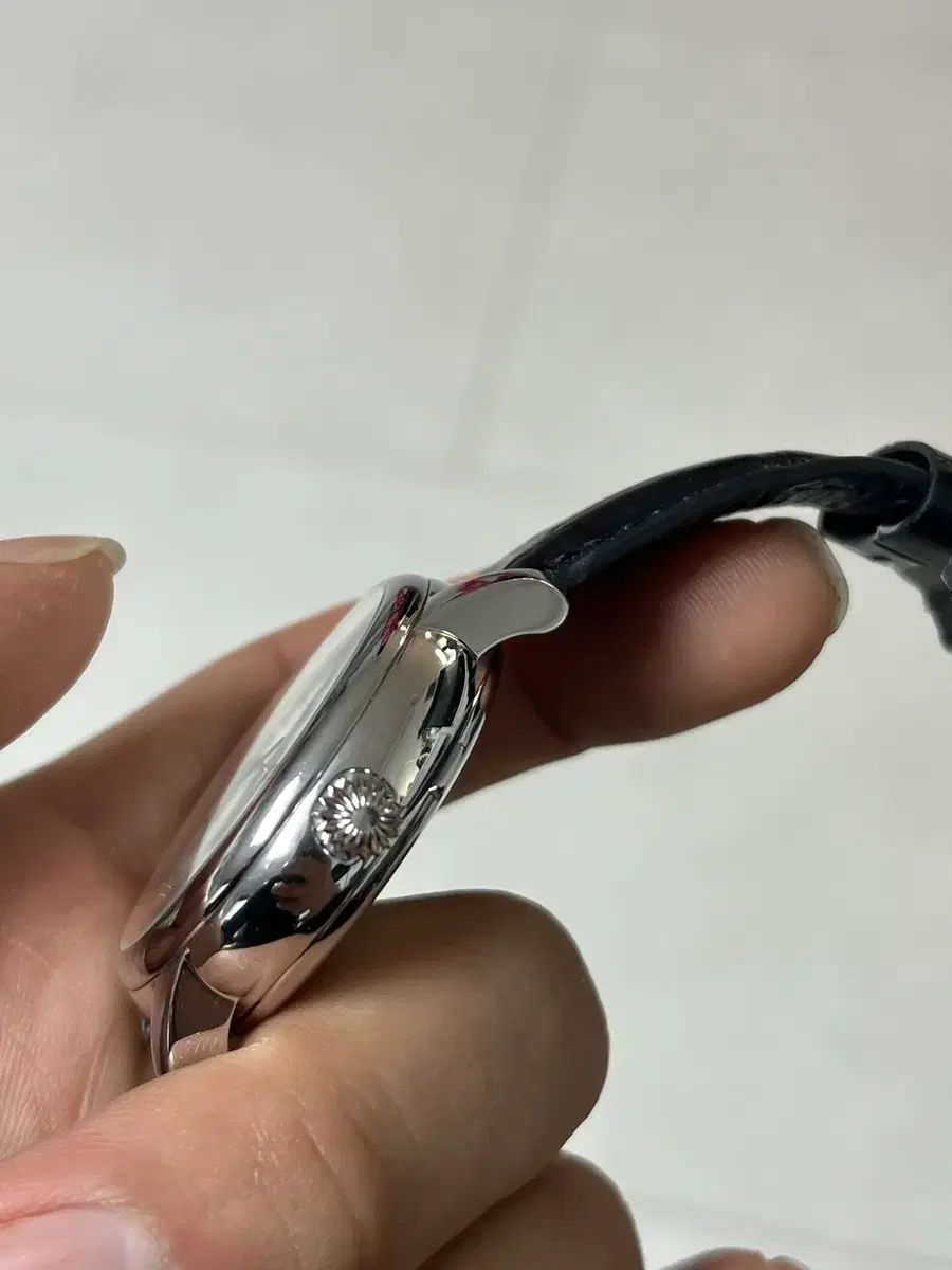  FREDERIQUECONSTANT フレデリックコンスタント HUNTER ハンター バッグ 大人向け 自動巻き時計 腕時計(アナログ)