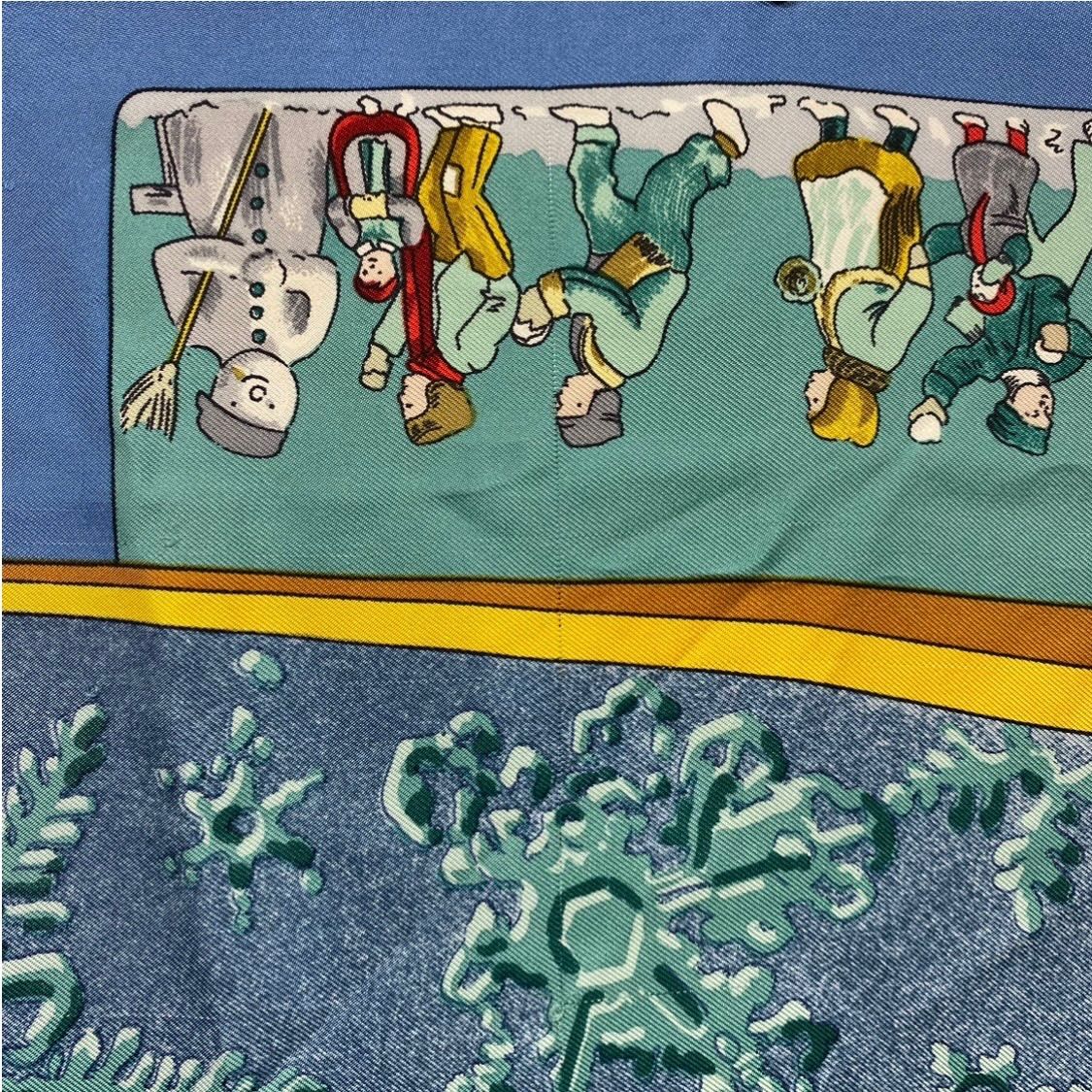 エルメス カレ90 Neige d'Antan シルクスカーフ 去年の雪 ブルー