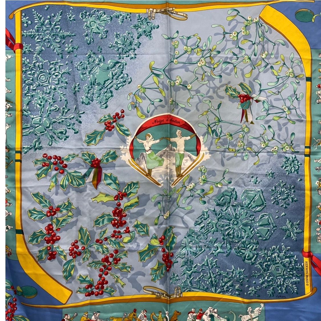 エルメス カレ90 Neige d'Antan シルクスカーフ 去年の雪 ブルー