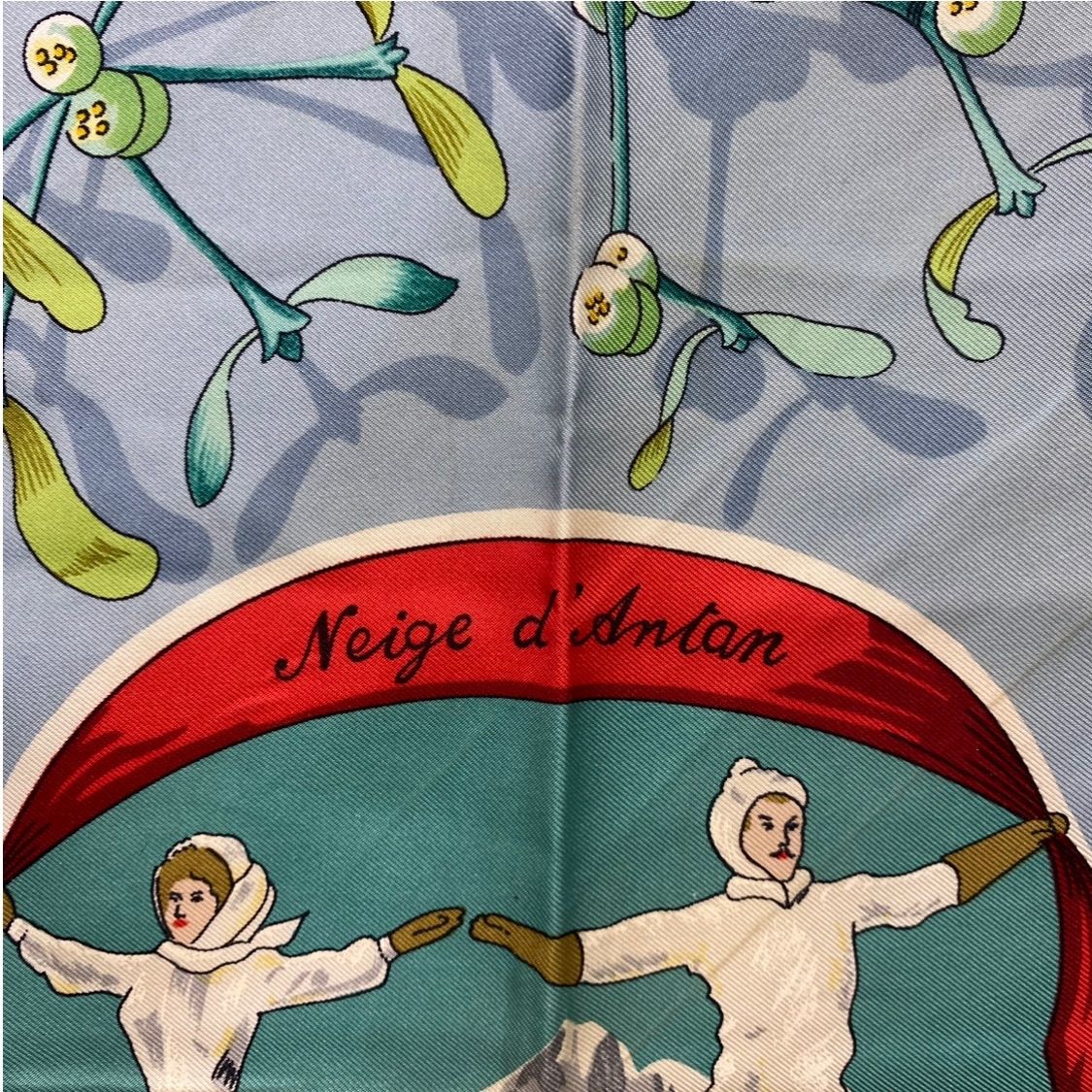 エルメス カレ90 Neige d'Antan シルクスカーフ 去年の雪 ブルー