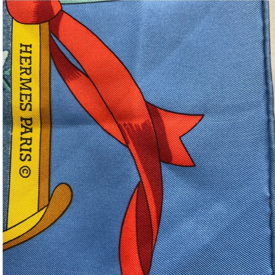 エルメス カレ90 Neige d'Antan シルクスカーフ 去年の雪 ブルー