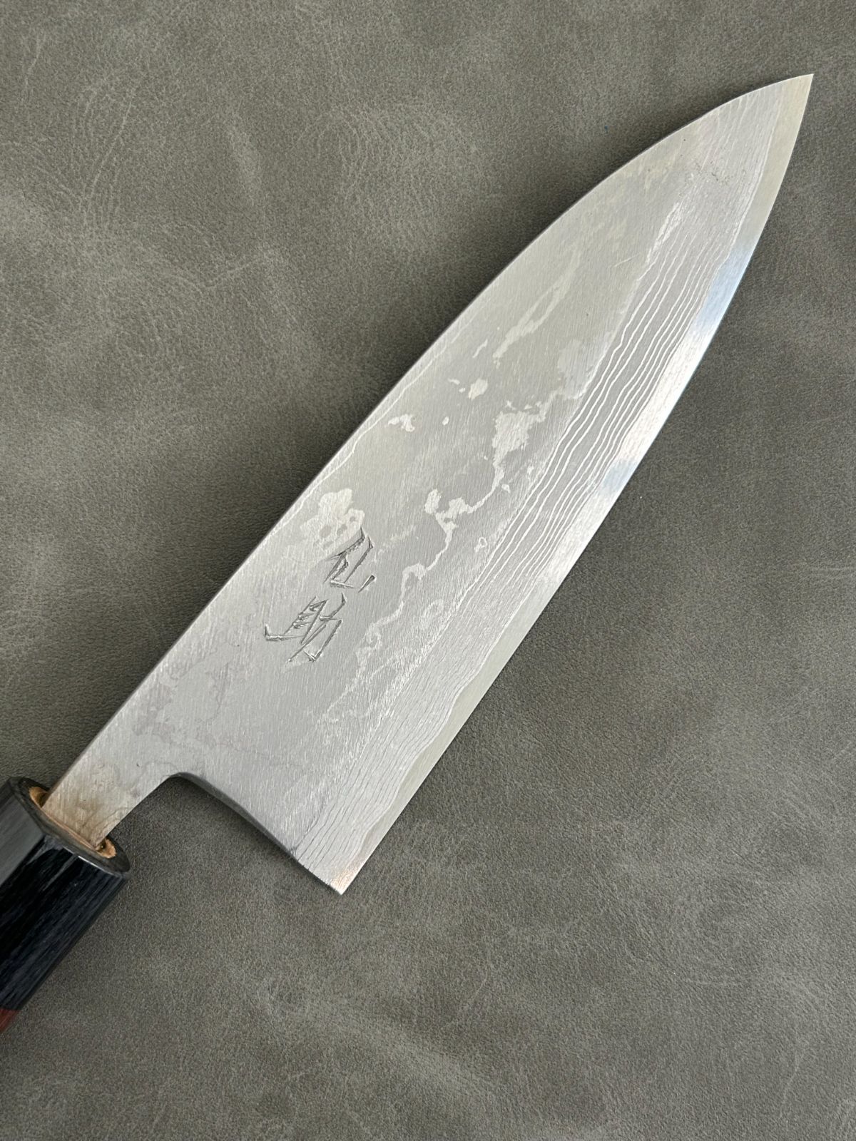訳あり 仙助 包丁 出刃 ダマスカス 安来鋼青紙2号 165ｍｍ 紫檀シノギ柄 54