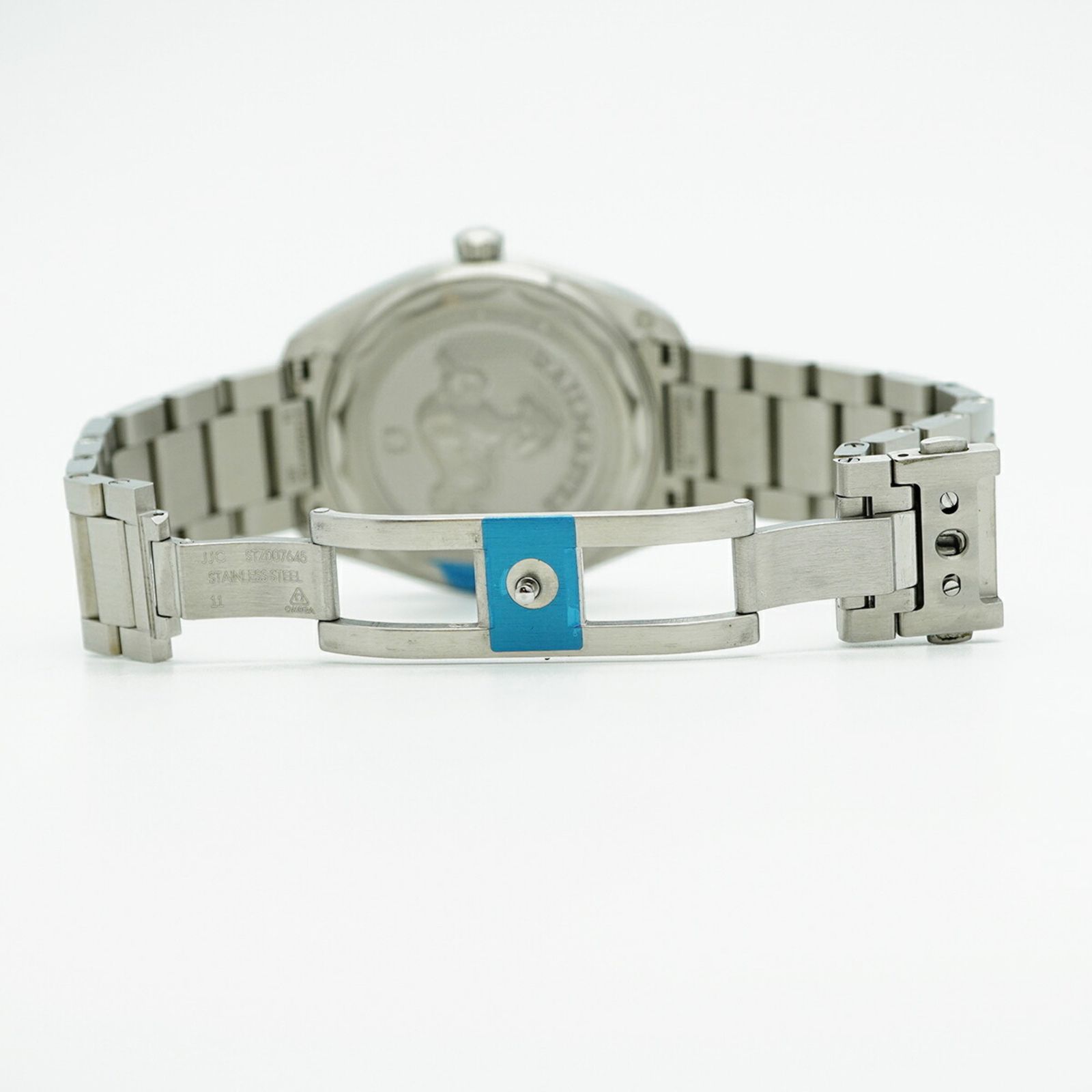 ネイビー文字盤腕時計