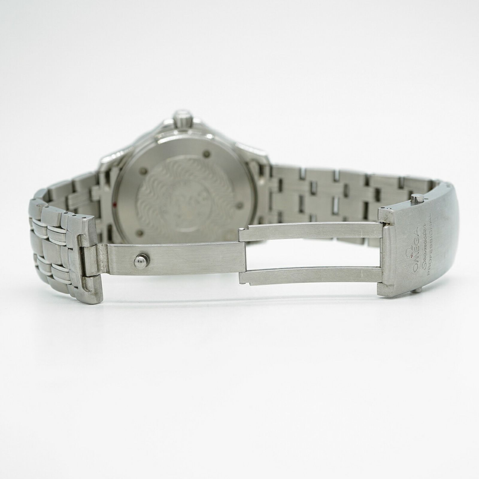 ネイビー文字盤腕時計