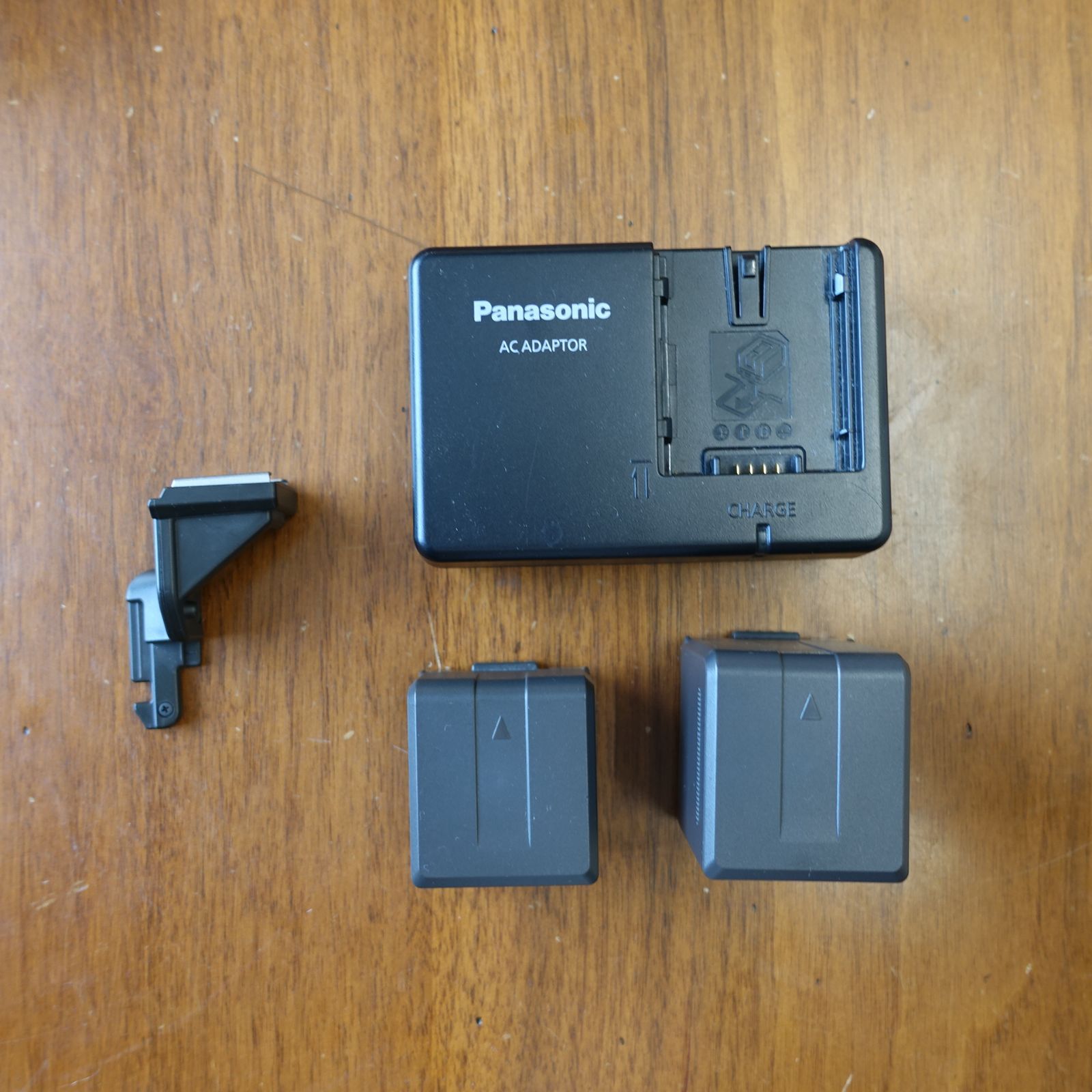 デジタルビデオカメラ Panasonic HDC-TM300 シルバー 中古・美品 箱