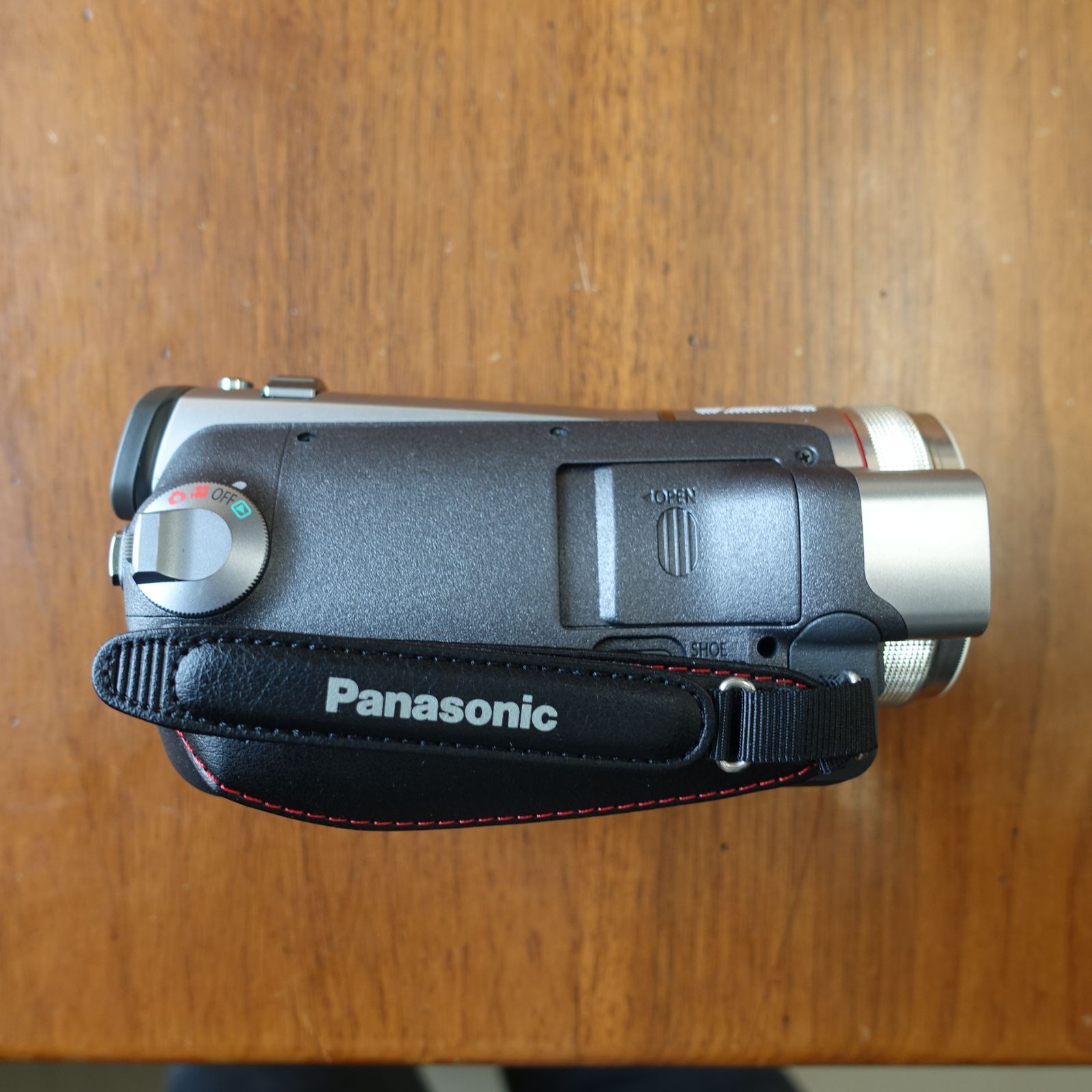 デジタルビデオカメラ Panasonic HDC-TM300 シルバー 中古・美品 箱