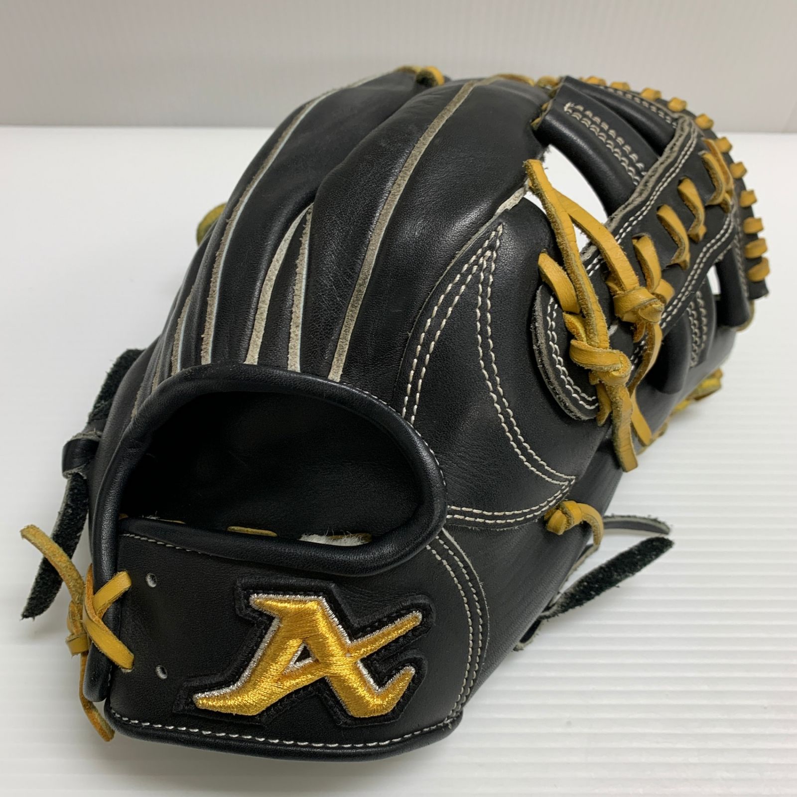 アトムズ ATOMS 硬式 大人 一般 内野手用 グローブ グラブ 右投げ 中古 