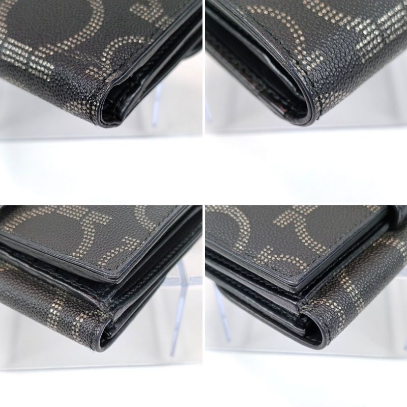 未使用級 Salvatore Ferragamo サルヴァトーレフェラガモ 二つ折り財布 