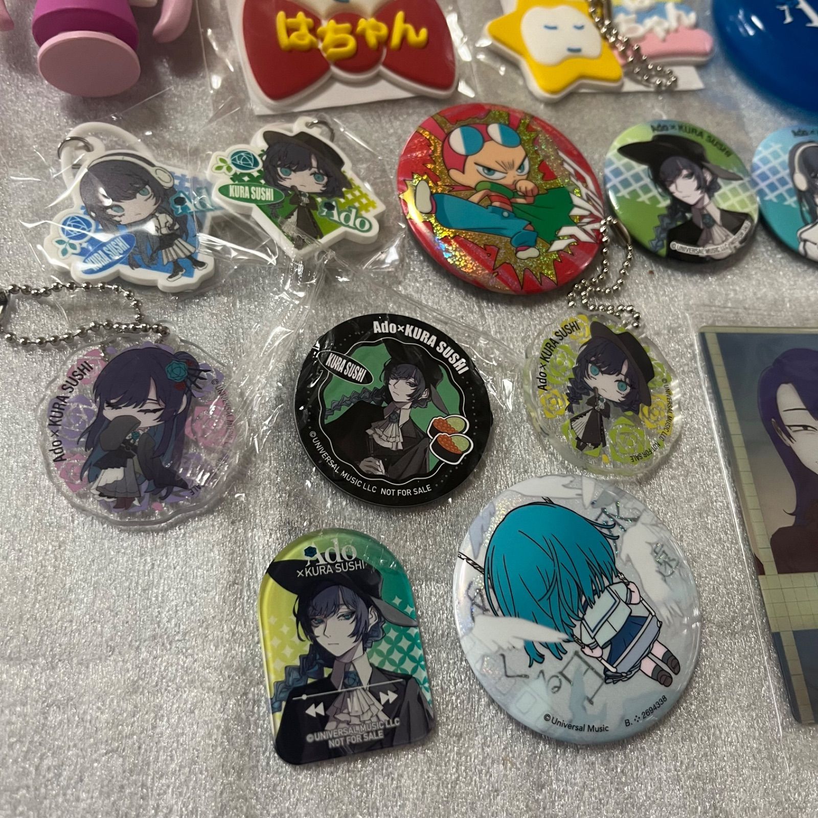 Ado まとめ売り ポーチ 缶バッジ キーホルダー カード コインケース