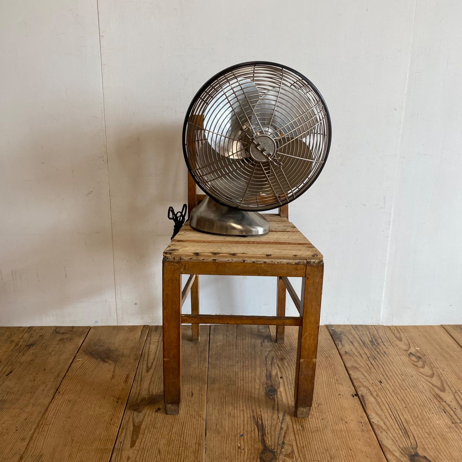 ボルネード シルバースワン 扇風機 Vornado Silver Swan アールデコ調