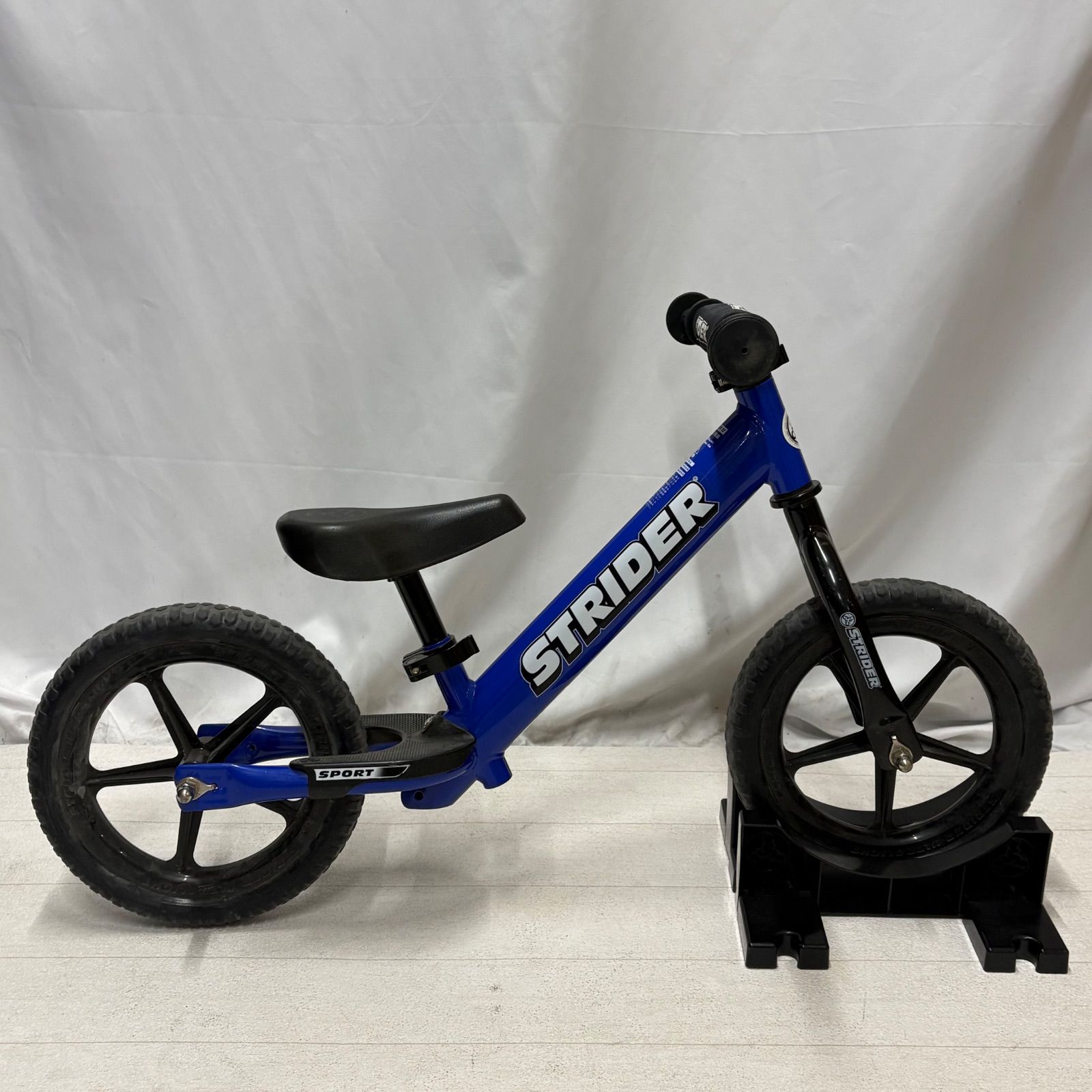 現行 STRIDER ストライダー スポーツモデル ブルー 12インチ - メルカリ