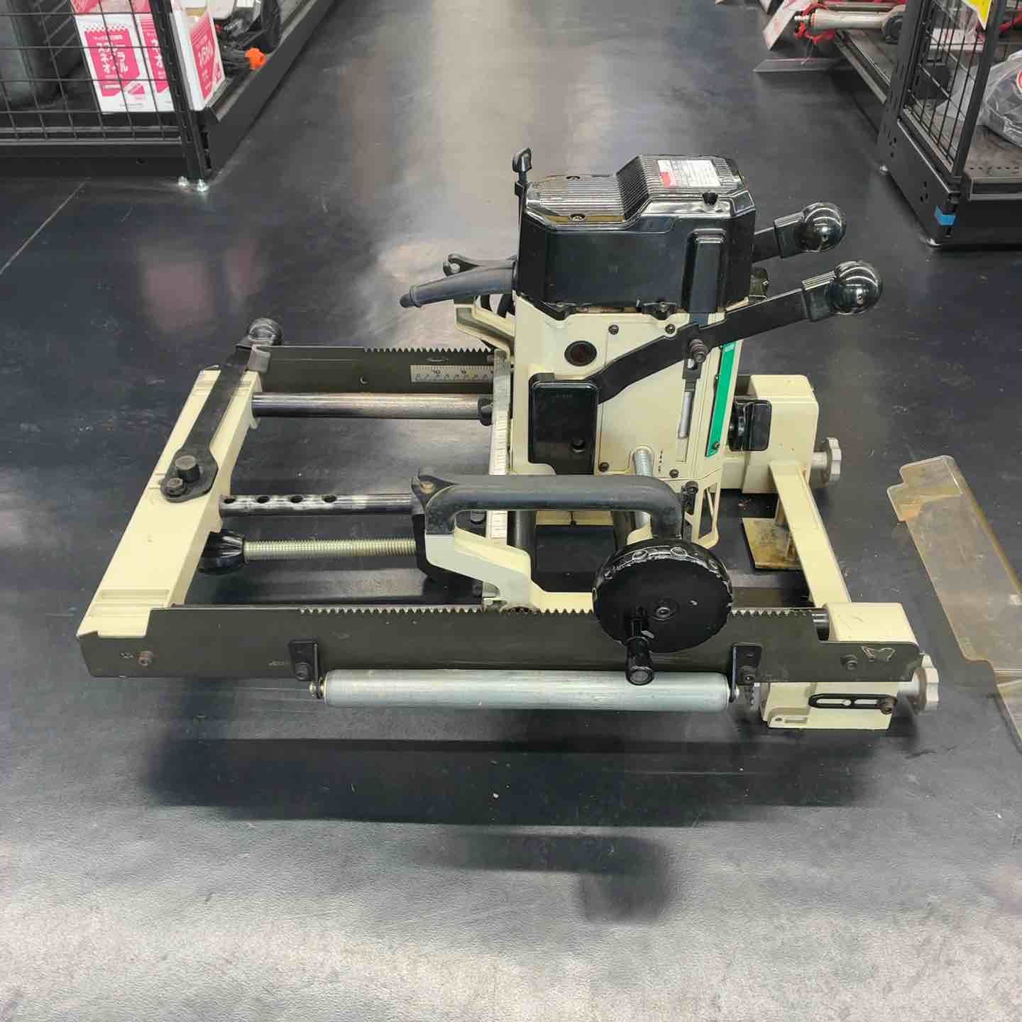 マキタ makita 大入レルーター 2517 N