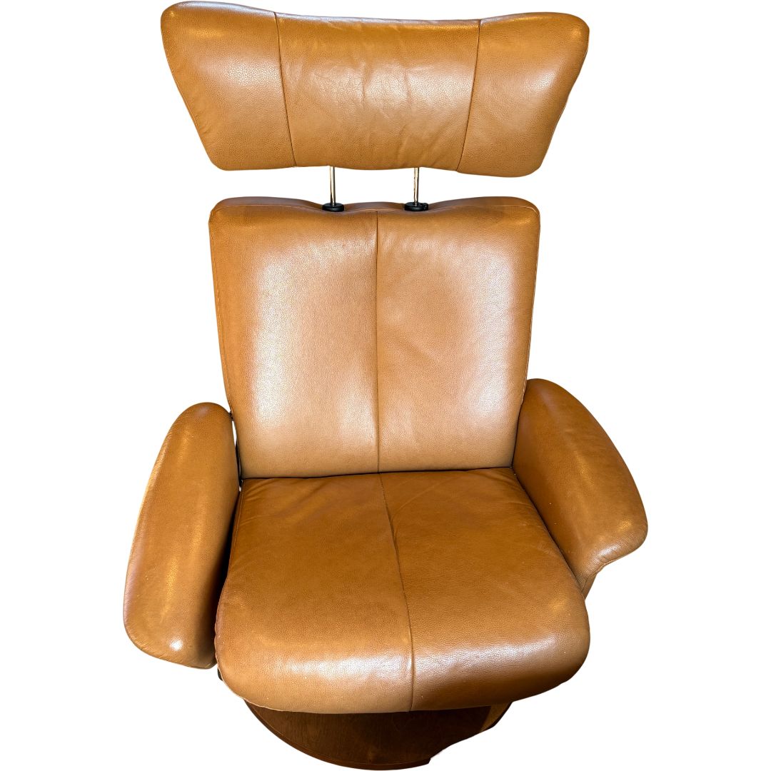 🔴ニトリ NITORI 本革 リクライニングチェア オットマン付き 回転式