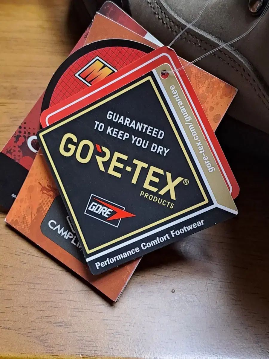 ランダー 登山靴